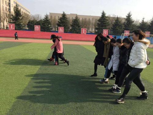 融藝術(shù)于方寸，展創(chuàng)意在生活——藝術(shù)設(shè)計學(xué)院寢室文化節(jié)趣味文化藝術(shù)交流活動策劃